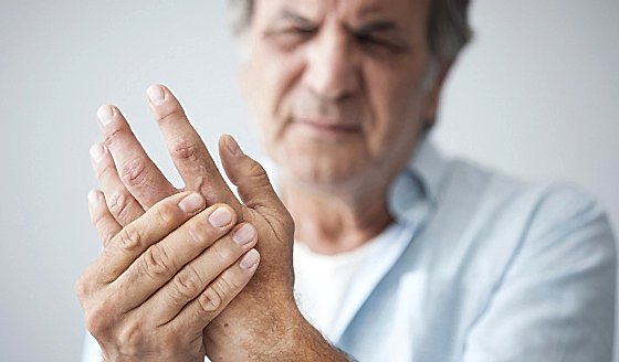 пенсионеры с артритом