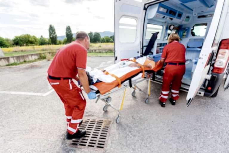 больной на каталке